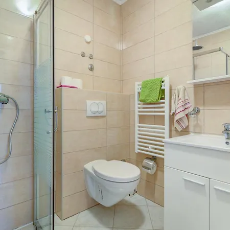 Jelka Nv 2 - For 4 Persons With Terrace And Private Parking * Novi Vinodolski