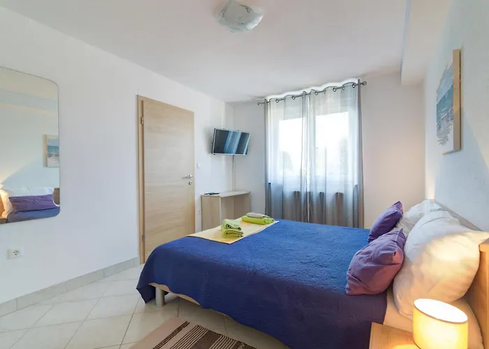 Apartment Jelka Nv 2 - For 4 Persons With Terrace And Private Parking *